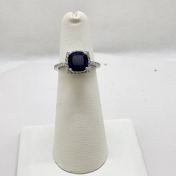 Unique dainty 925 sterling silver natural sky blue topaz  Brand New Sterling Silver 925 Baby Blue Gemstone Ring